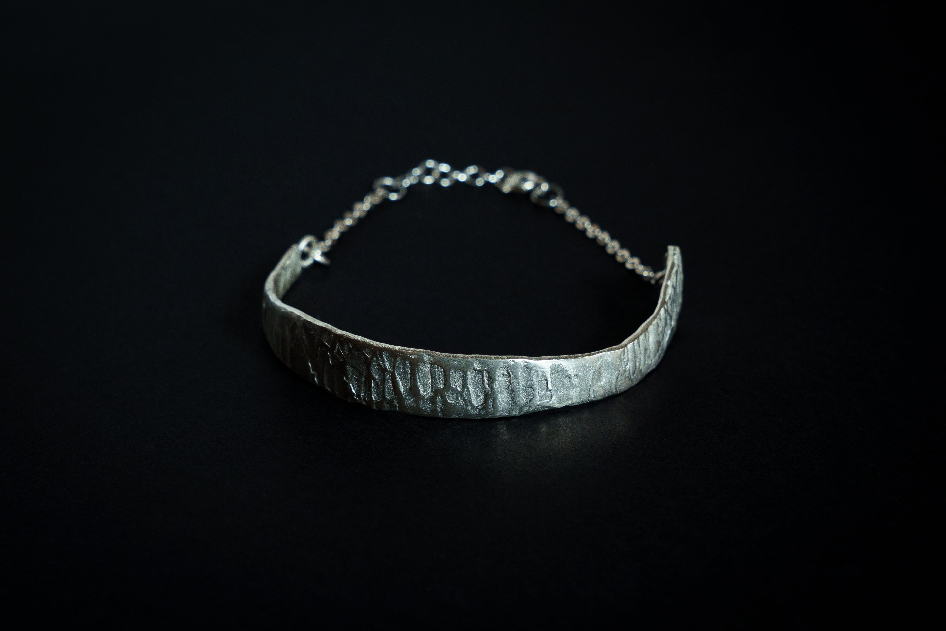 Pulsera y media con textura